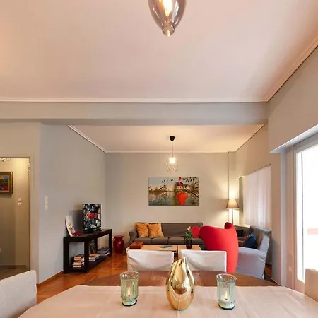 Spacious 3 Bedroom Near Acropolis Museum * Atenas